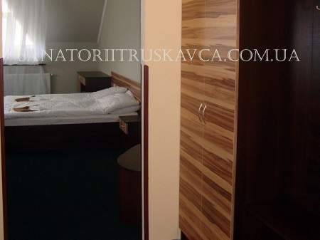 Півлюкс